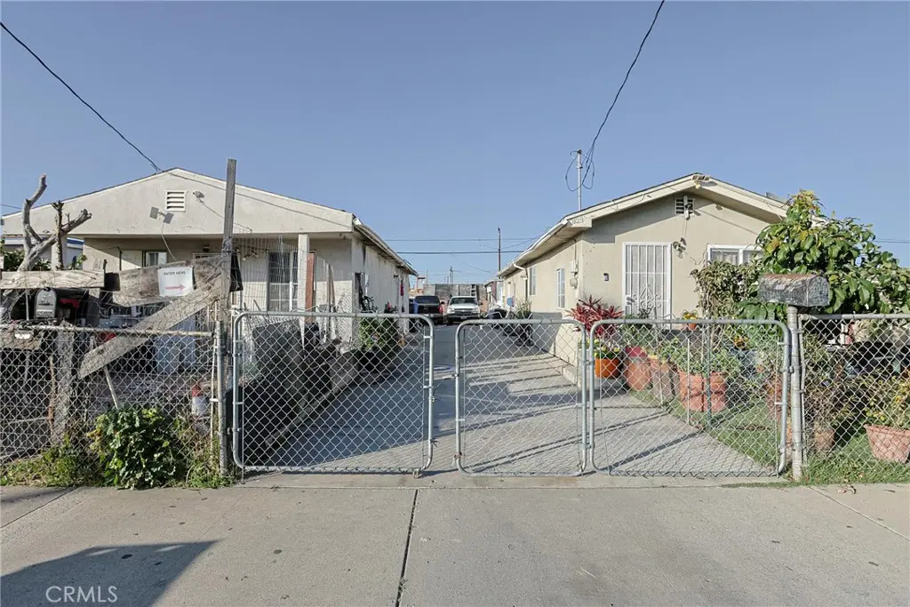 Duplex for sale at 1831 W 3rd, Santa Ana, CA