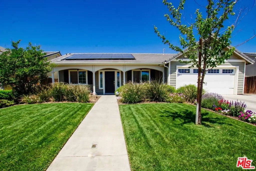 Single Family Residence for sale at 6014 Samuelson Street, Bakersfield, CA featuring 3 beds and 2 baths