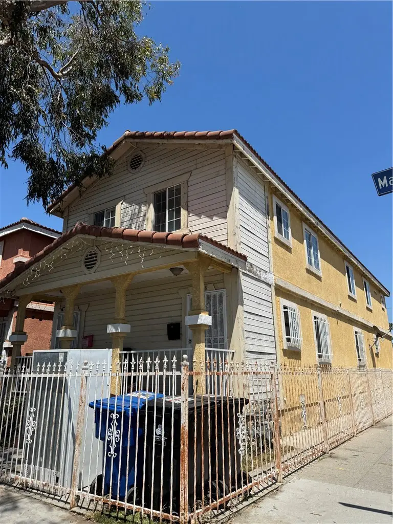 Duplex for rent at 7688 S Main Street, Los Angeles, CA featuring 3 beds and 2 baths