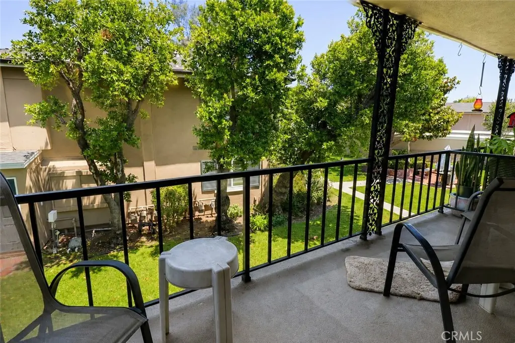Condominium for sale at 660 S Glassell 100, Orange, CA featuring 2 beds and 1 bath
