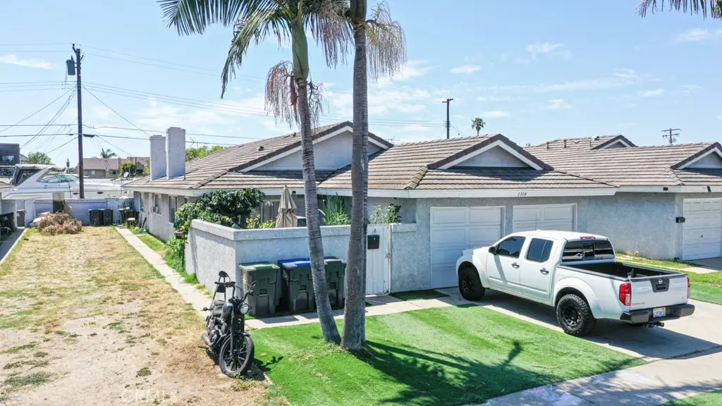 1314 N Bewley Street, Santa Ana, CA — listing photo 1
