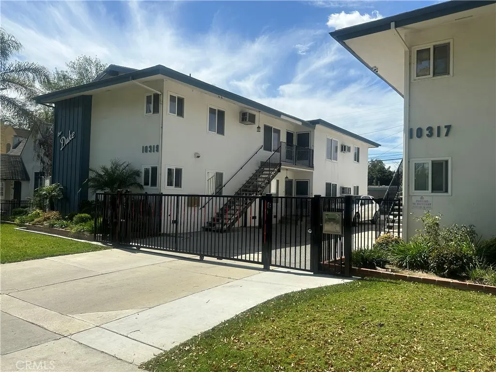 Residential Lease for rent at 10317 Pinehurst Avenue, South Gate, Los Angeles County, CA featuring 2 beds and 1 bath