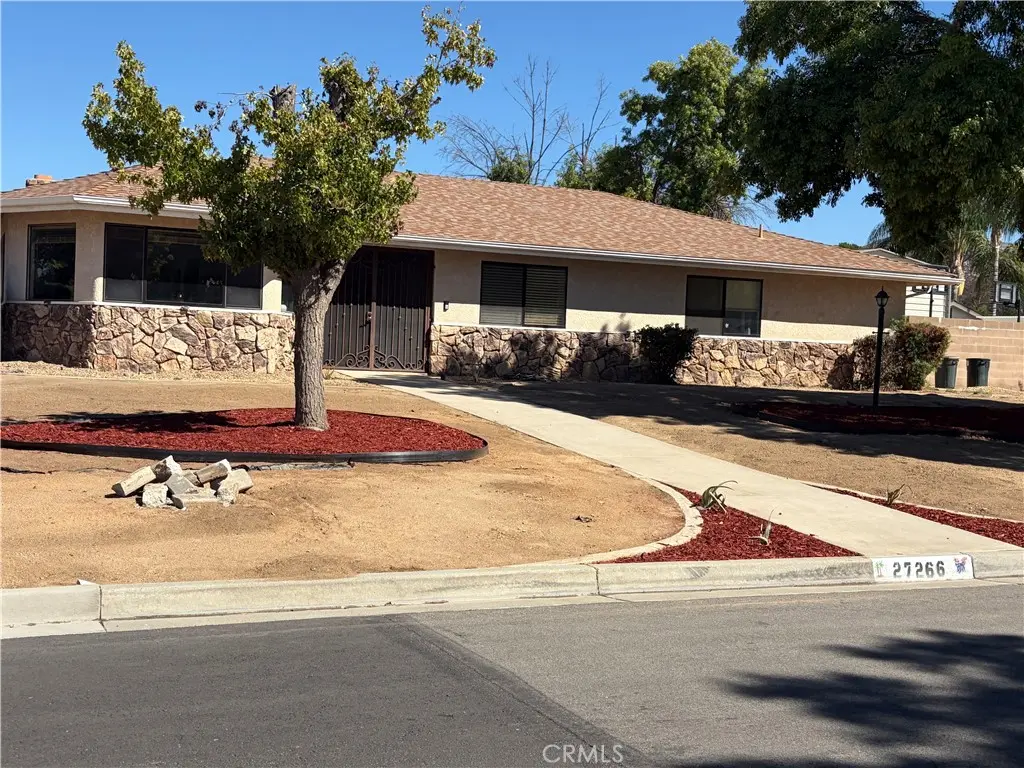 Single Family Residence for sale at 27266 Pacifica Court, Hemet, CA featuring 3 beds and 2 baths