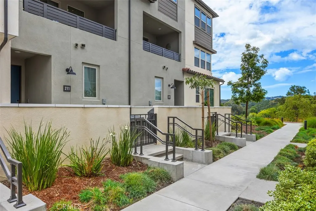 211 Equine Way, Rancho Mission Viejo, CA — listing photo 1