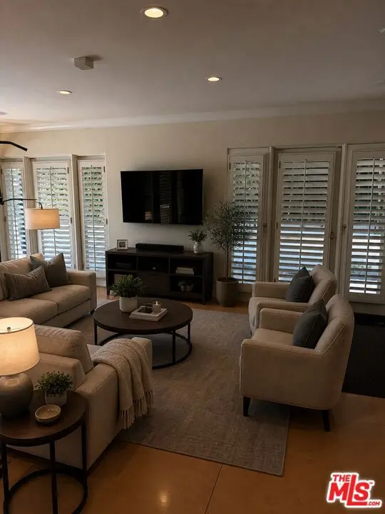 Residential Lease for rent at 9101 Hazen Drive, Beverly Hills, Los Angeles County, CA featuring 1 bed and 1 bath