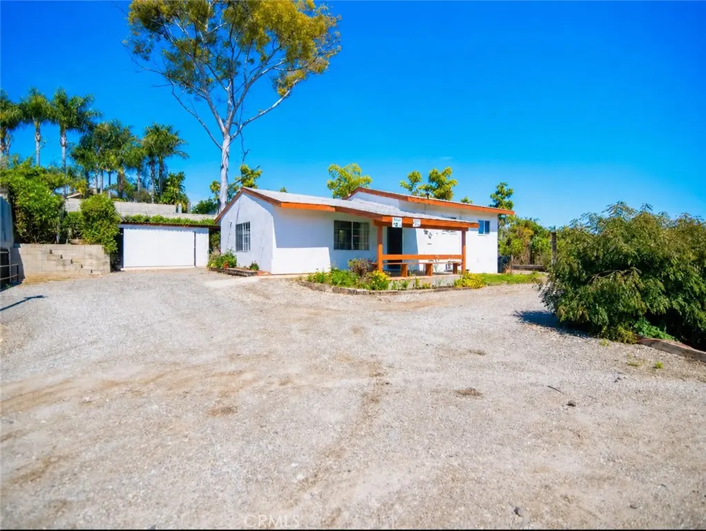 796 1/2 S 4th ave, La Puente, CA — listing photo 1