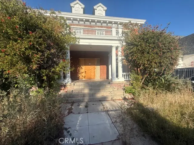 Single Family Residence for sale at 138 N Manhattan, Los Angeles, CA featuring 4 beds and 2 baths