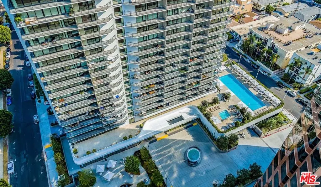 Apartment for rent at 11750 Wilshire Boulevard 2011, Los Angeles, CA featuring 2 beds and 2 baths