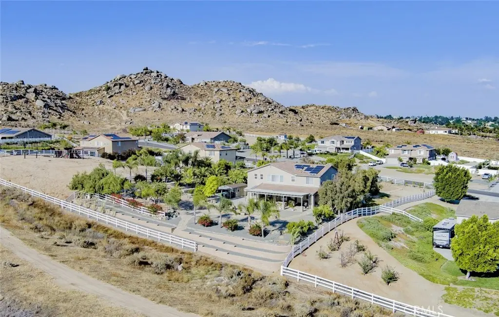 Single Family Residence for sale at 17465 Fairbreeze, Riverside, CA featuring 5 beds and 5 baths
