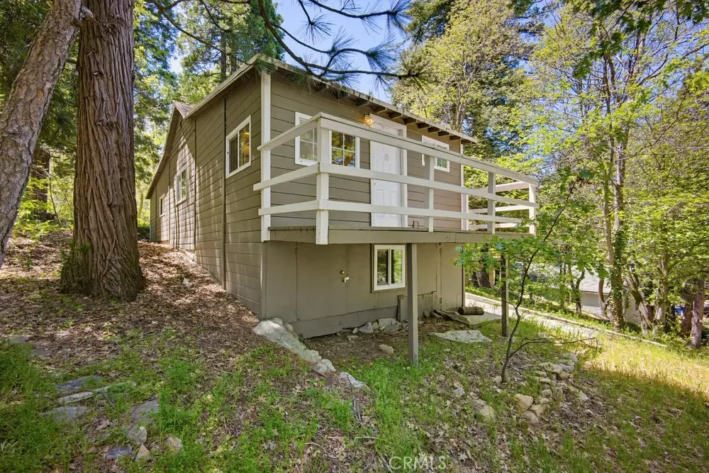 22951 Redwood, Crestline, CA — listing photo 1