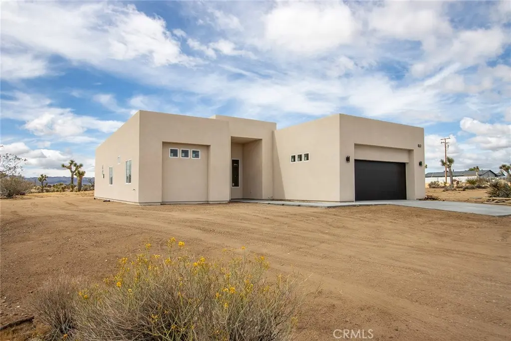 59423 Canterbury Street, Yucca Valley, CA — listing photo 1