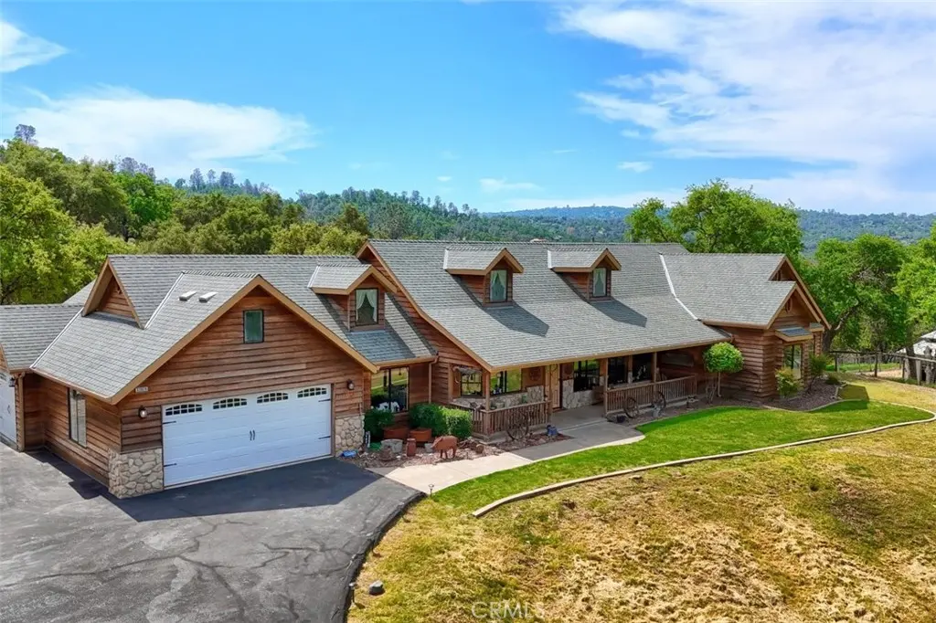 32028 Cattle Way, Coarsegold, CA — listing photo 1