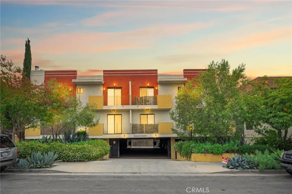 Condominium for sale at 10740 Lawler 5, Los Angeles, CA featuring 2 beds and 2 baths