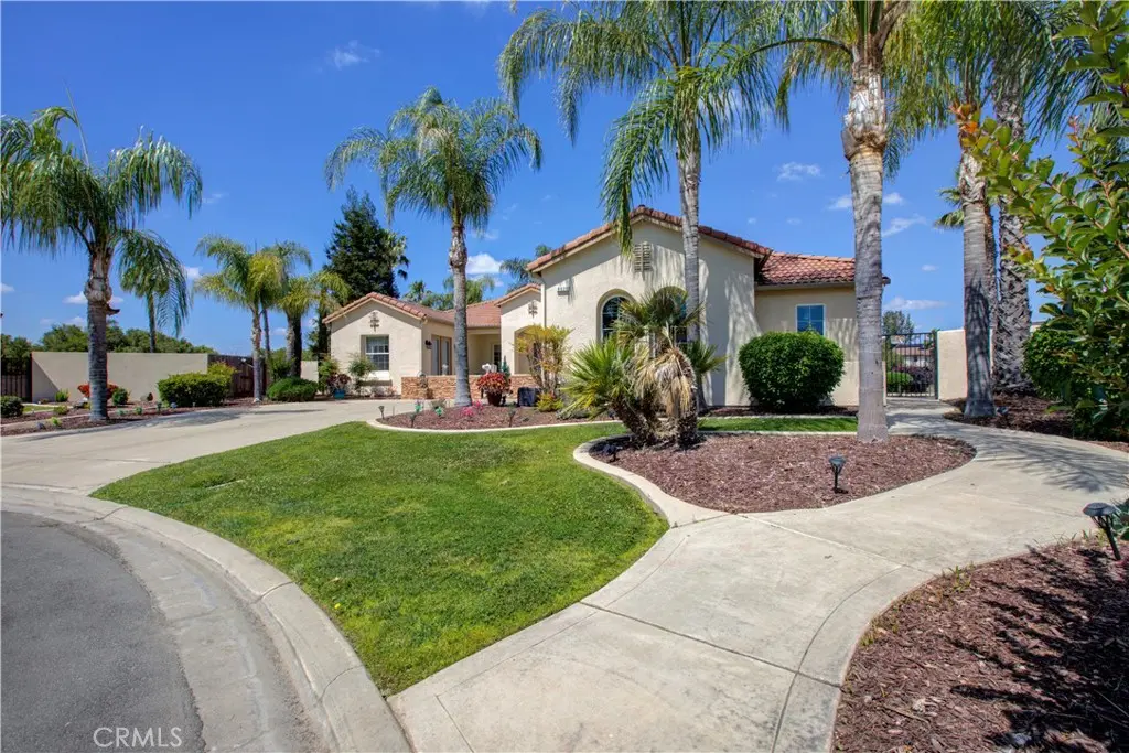 Single Family Residence for sale at 8020 Lake Shore, Chowchilla, CA featuring 3 beds and 3 baths