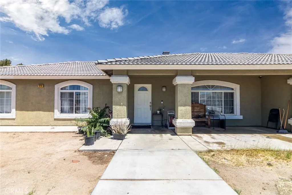 18936 Rocksprings, Hesperia, CA — listing photo 1