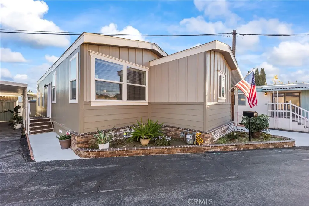 1020 BRADBOURNE Avenue 81, Duarte, CA — listing photo 1