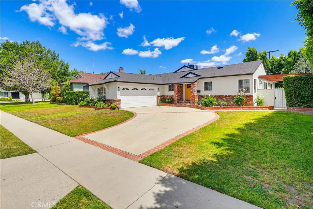 5440 Alcove, Valley Village, CA — listing photo 1