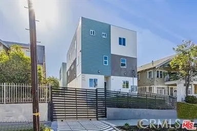 Residential Lease for rent at 1143 1/2 Irolo St, Los Angeles, Los Angeles County, CA featuring 3 beds and 3 baths