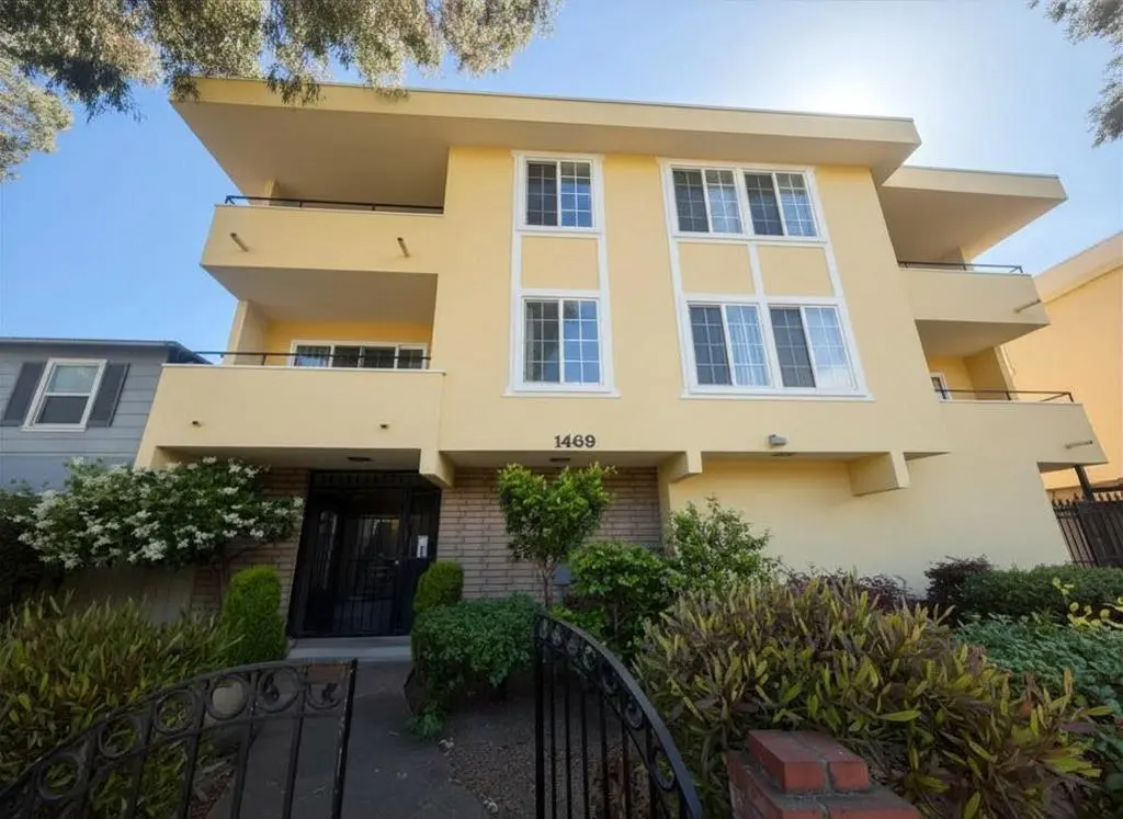 Condominium for sale at 1469 El Camino Real 1, Burlingame, CA featuring 2 beds and 2 baths