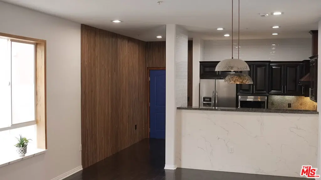 Residential Lease for rent at 3750 W Santa Rosalia Drive 214, Los Angeles, Los Angeles County, CA featuring 3 beds and 2 baths