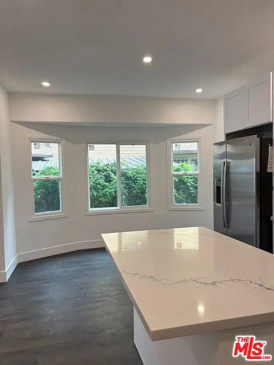 Residential Lease for rent at 1708 N Gramercy Place 101, Los Angeles, Los Angeles County, CA featuring 2 beds and 2 baths
