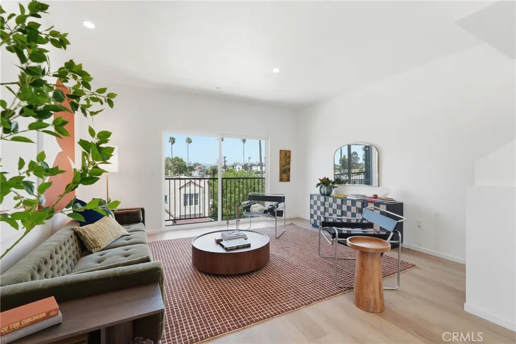 Townhouse for sale at 1430 S Cloverdale Avenue, Los Angeles, CA featuring 3 beds and 4 baths