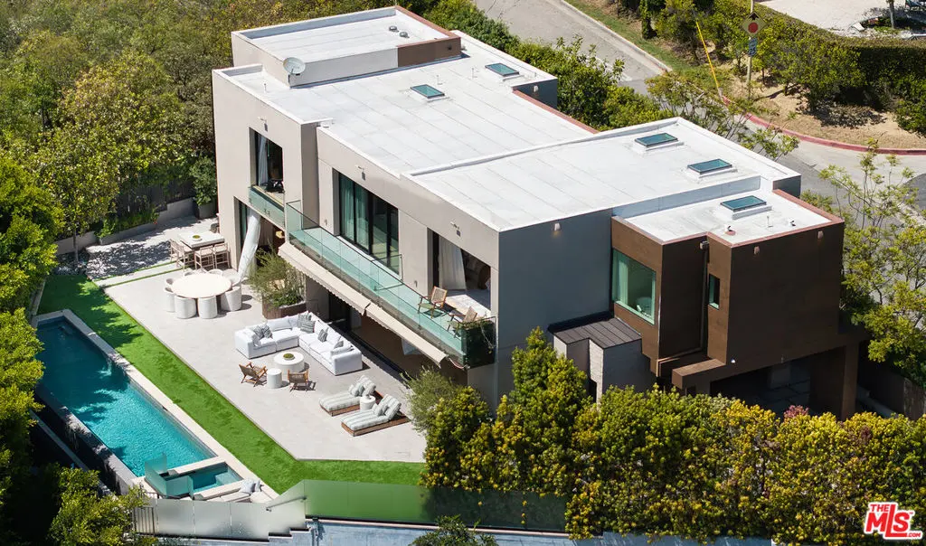 Single Family Residence for sale at 815 N Tigertail Road, Los Angeles, CA featuring 6 beds and 9 baths