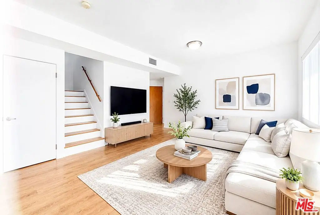 Condominium for sale at 2864 Sunset Place 201, Los Angeles, CA featuring 2 beds and 3 baths