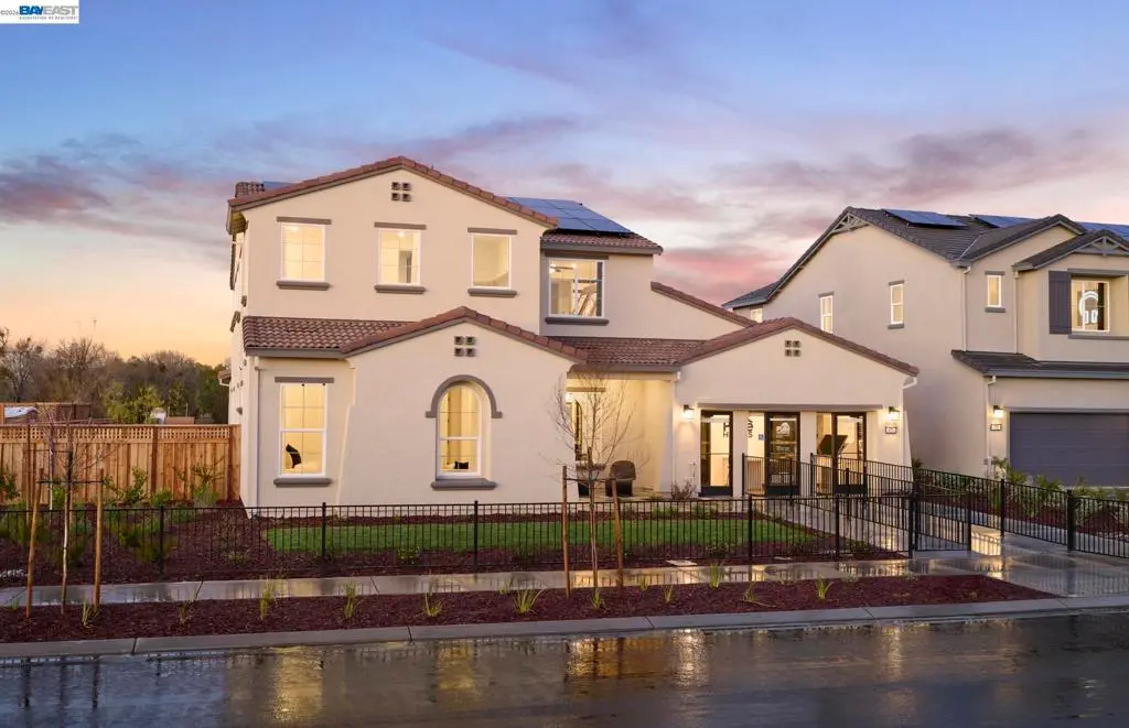 Single Family Residence for sale at 1529 Riverfront Drive, Lathrop, CA featuring 6 beds and 5 baths