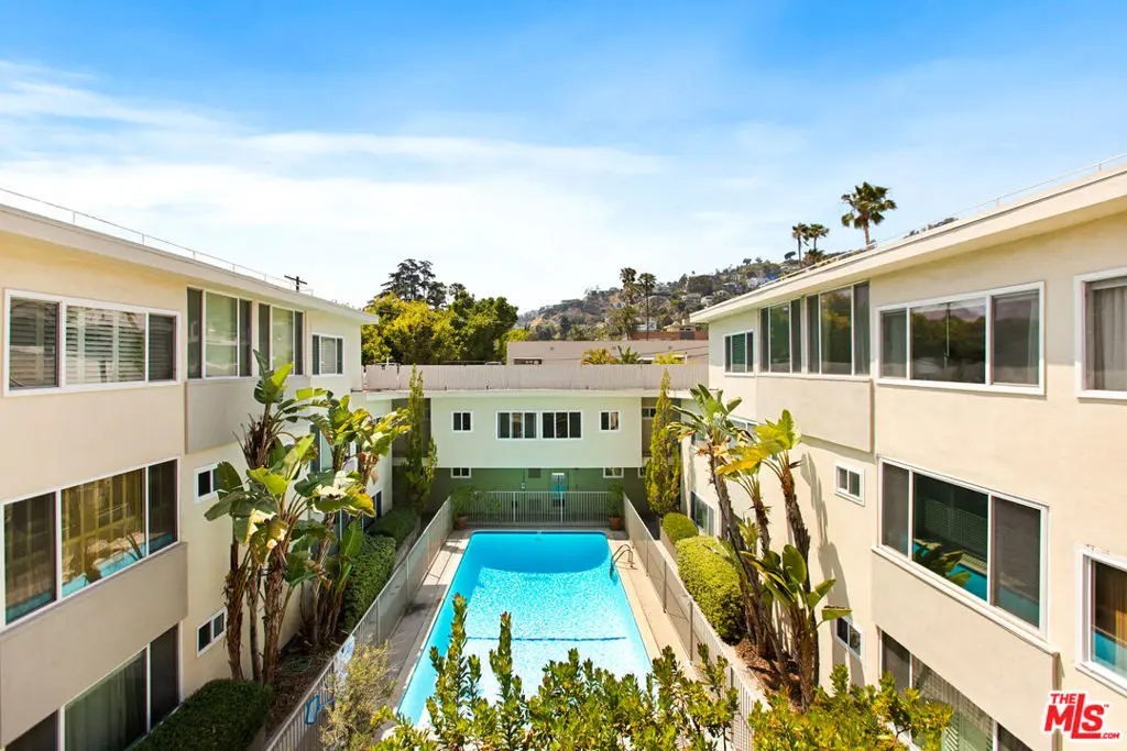 Residential Lease for rent at 1525 N Hayworth Avenue 206, Los Angeles, Los Angeles County, CA featuring 1 bed and 2 baths