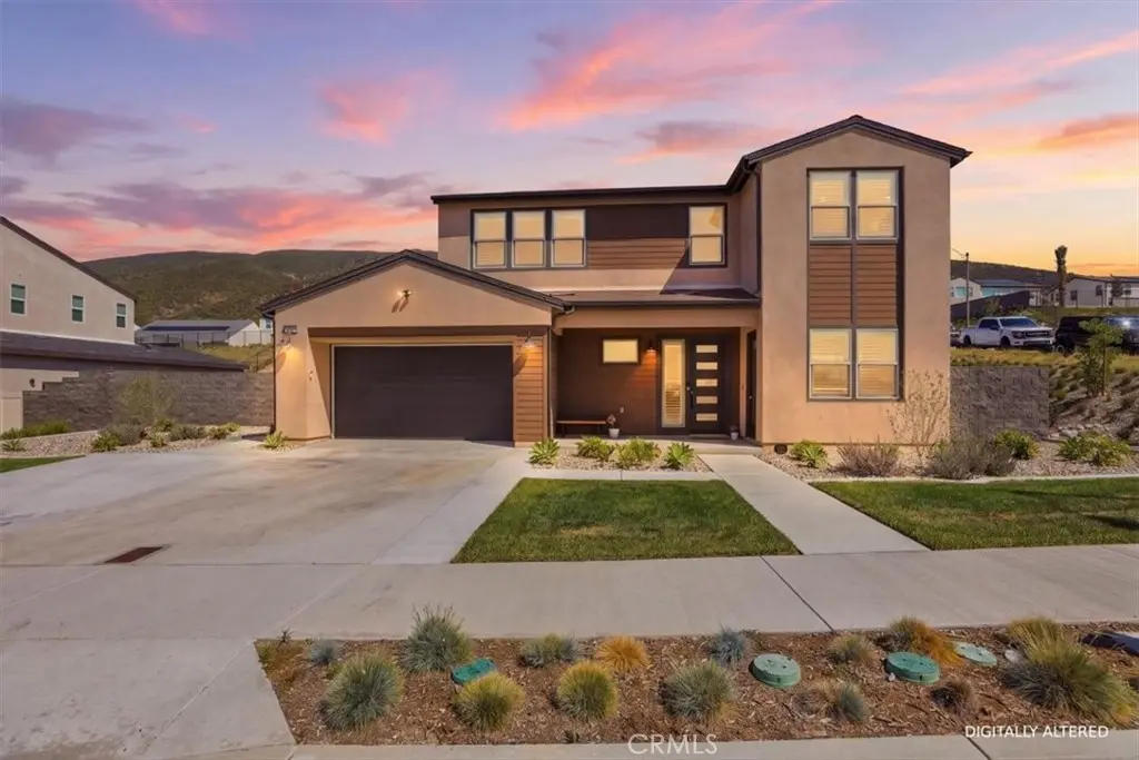 15982 Butterfly, Fontana, CA — listing photo 1