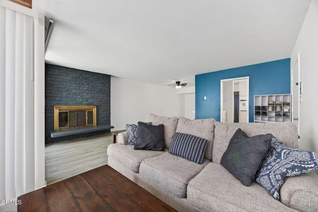 Condominium for sale at 1335 Edgewood Way, Oxnard, CA featuring 2 beds and 1 bath