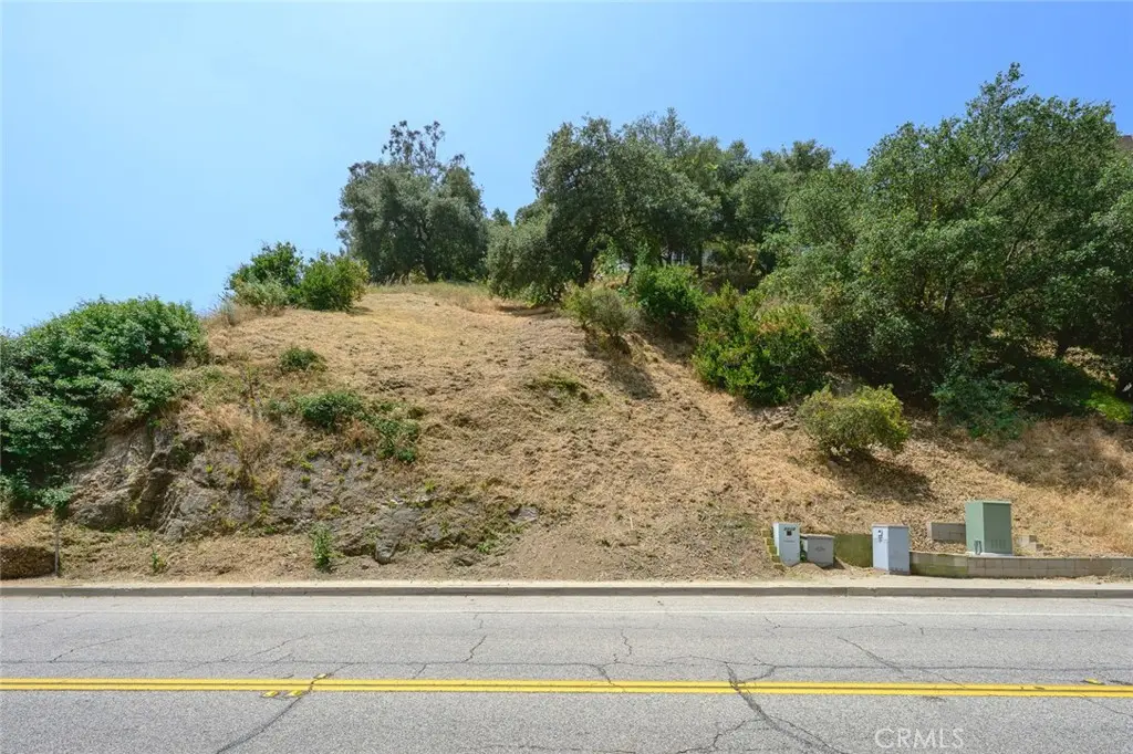 2589 E Chevy Chase Drive, Glendale, CA — listing photo 1