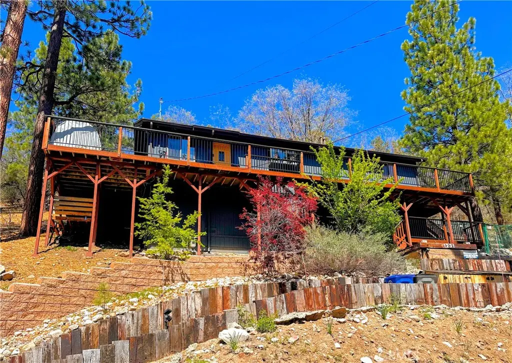 1231 Ridge, Fawnskin, CA — listing photo 1