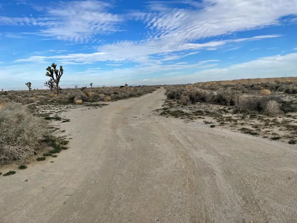 M8 Drt /95 #DRT Avenue, Palmdale, CA — listing photo 1