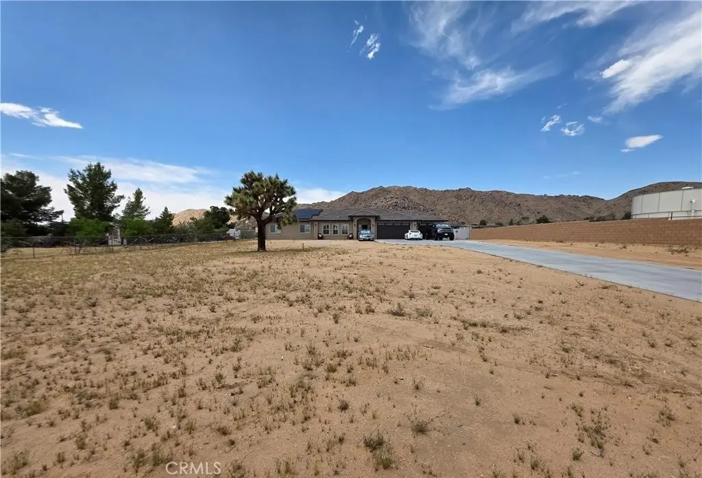 24236 CAHUILLA Road, Apple Valley, CA — listing photo 1