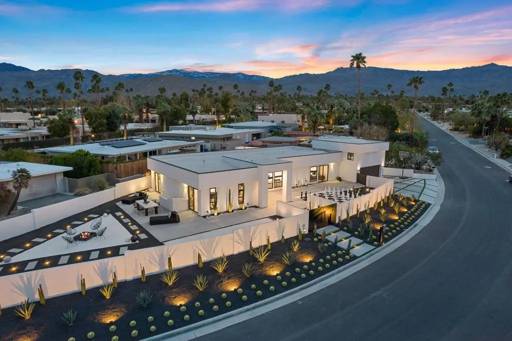 Residential Lease for rent at 47833 Sun Corral Trail, Palm Desert, Riverside County, CA featuring 3 beds and 3 baths