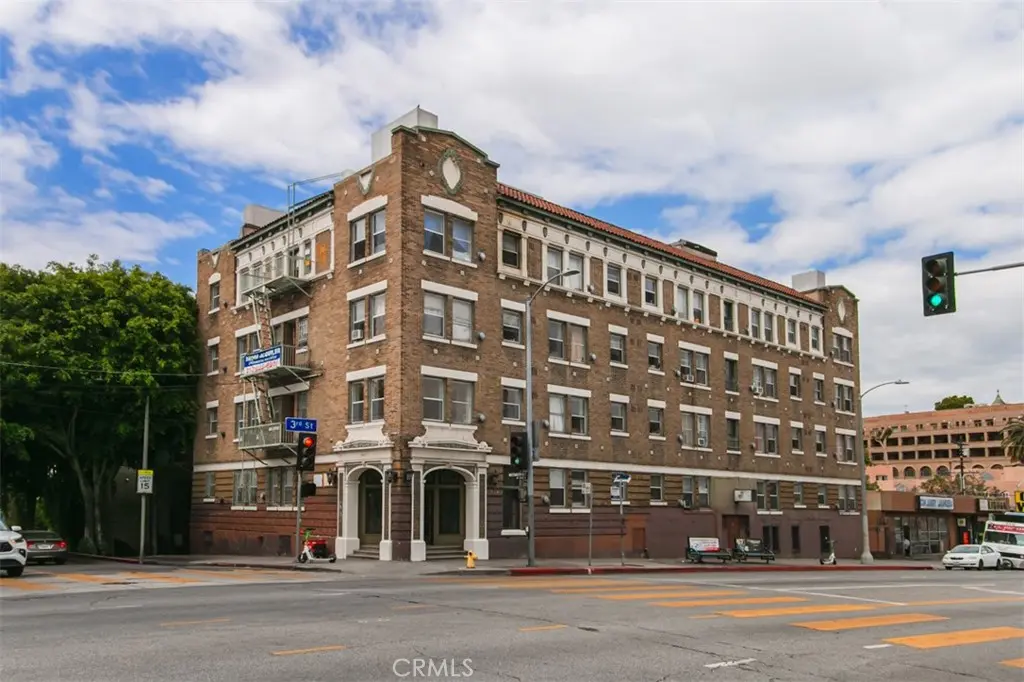 Residential Lease for rent at 301 Witmer Street 202, Los Angeles, Los Angeles County, CA and 1 bath