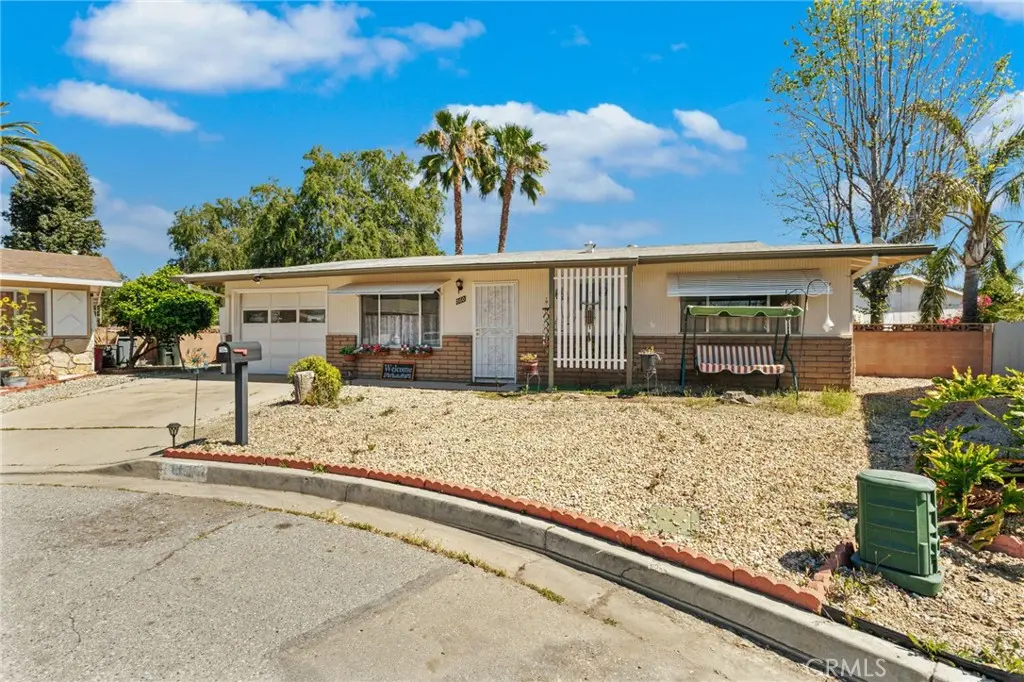 Single Family Residence for sale at 860 Felipe Place, Hemet, CA featuring 2 beds and 2 baths