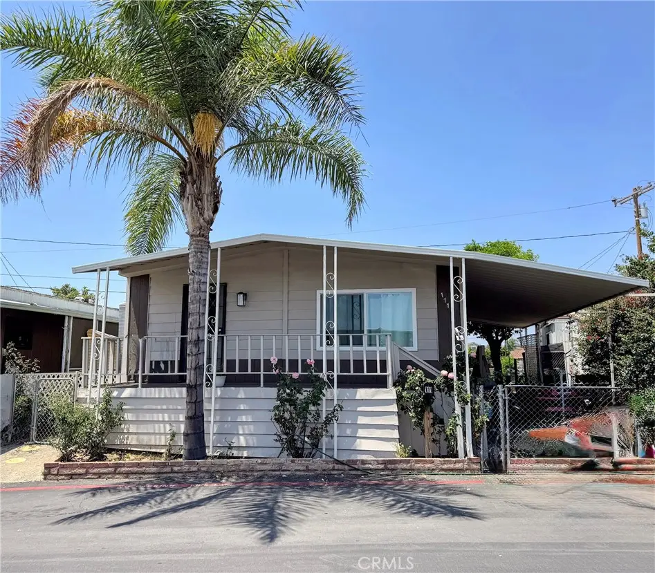 160 S Eucalyptus Avenue 111, Rialto, CA — listing photo 1
