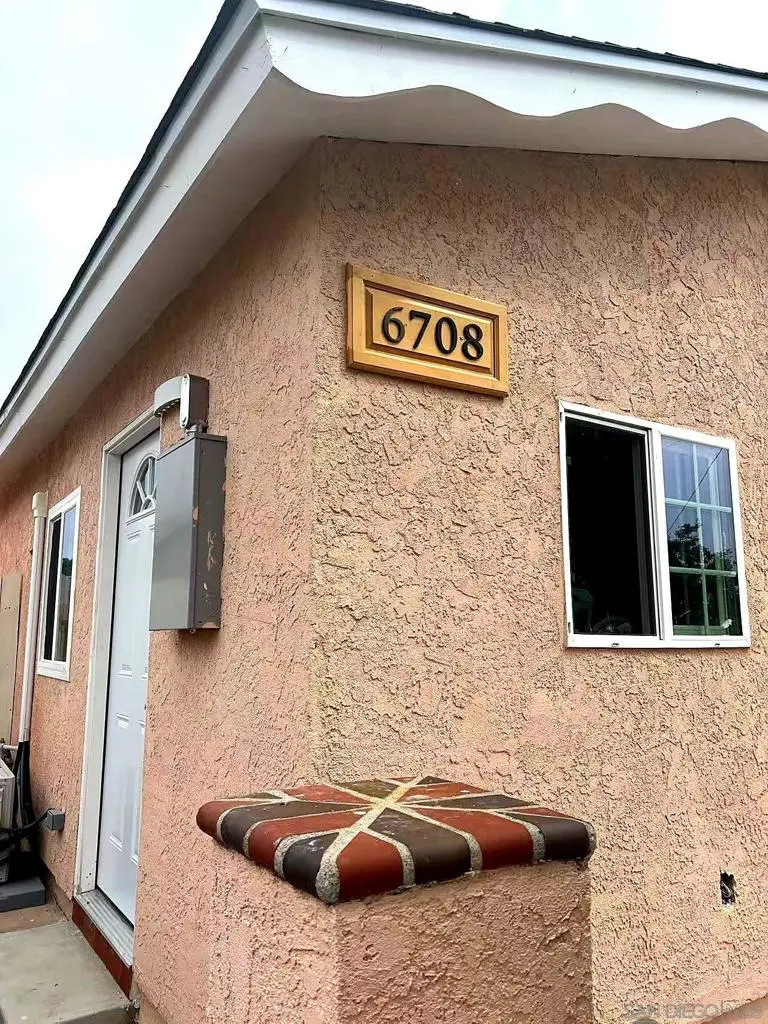 Single Family Residence for rent at 6708 Barnhurst, San Diego, CA and 1 bath