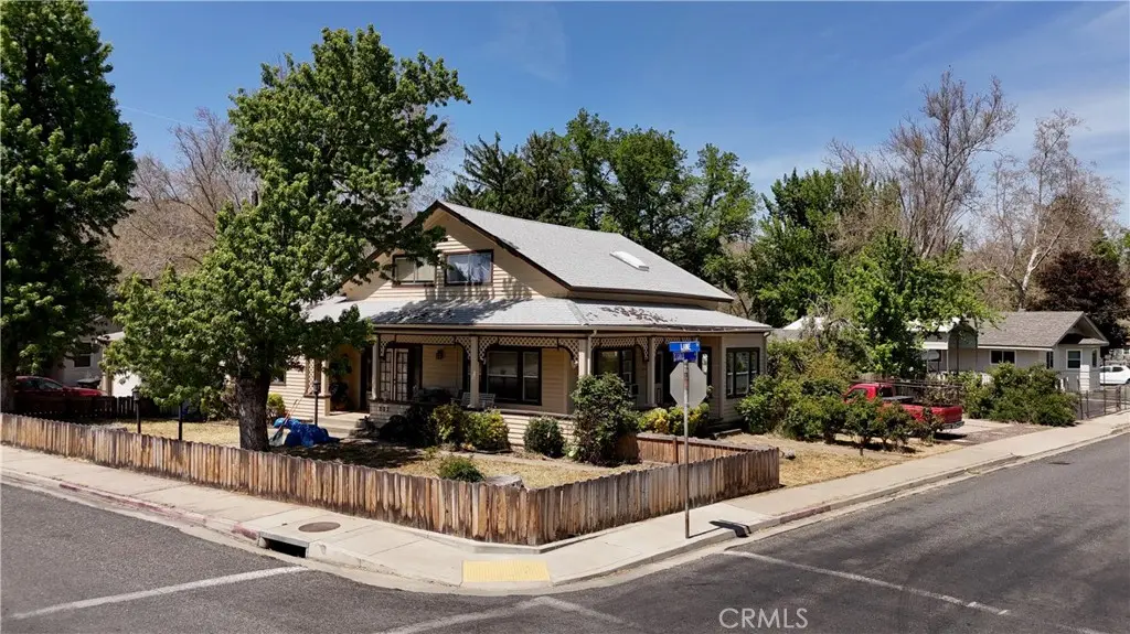 602 Lane St, Yreka, CA — listing photo 1