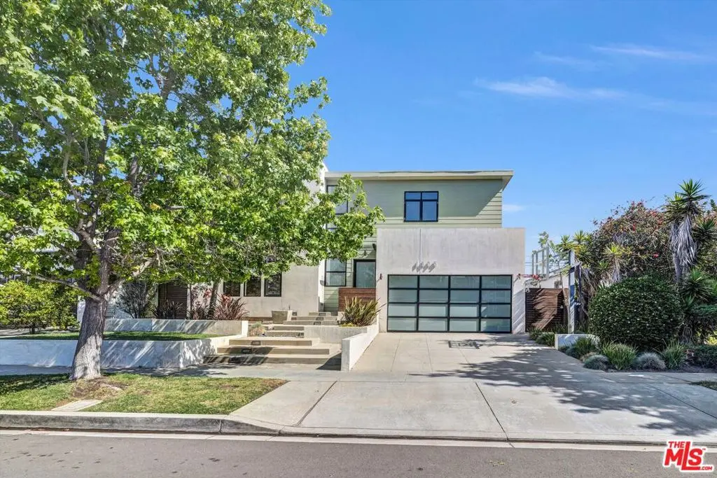 Single Family Residence for rent at 1635 19th Street, Manhattan Beach, CA featuring 5 beds and 4 baths