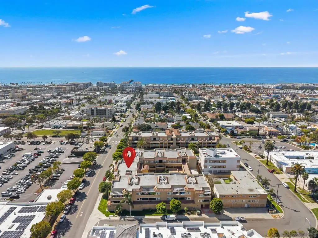 Condominium for sale at 1100 Civic Center Dr C25, Oceanside, CA featuring 3 beds and 2 baths