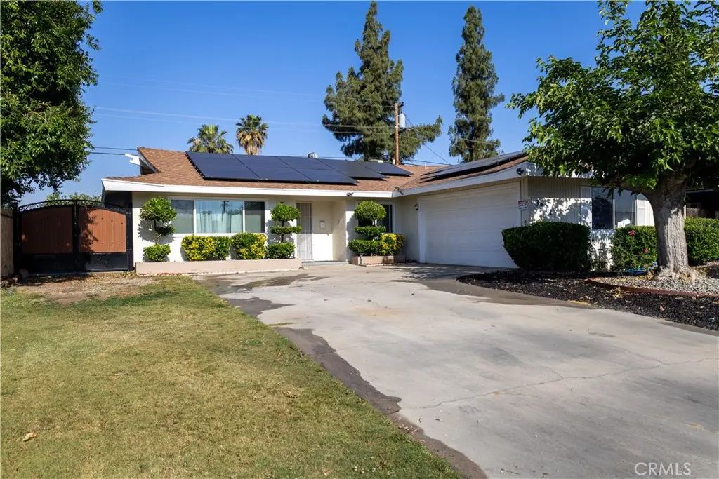 3201 Durrwood, Bakersfield, CA — listing photo 1