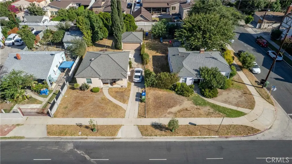 14005 Victory Boulevard, Van Nuys, CA — listing photo 1