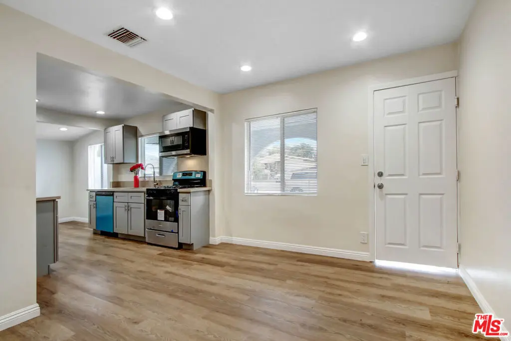 Residential Lease for rent at 1404 Hollister Street, San Fernando, Los Angeles County, CA featuring 3 beds and 1 bath