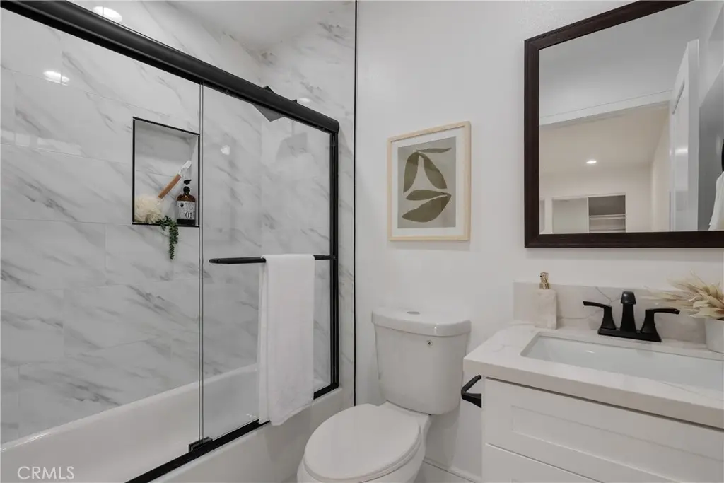 Residential Lease for rent at 2708 S Cochran Street, Los Angeles, Los Angeles County, CA featuring 3 beds and 2 baths