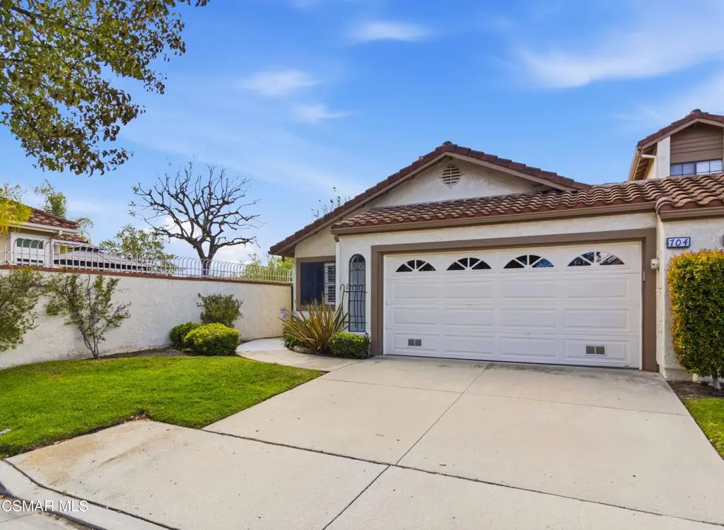 Condominium for sale at 704 Wind Willow Way, Simi Valley, CA featuring 2 beds and 2 baths