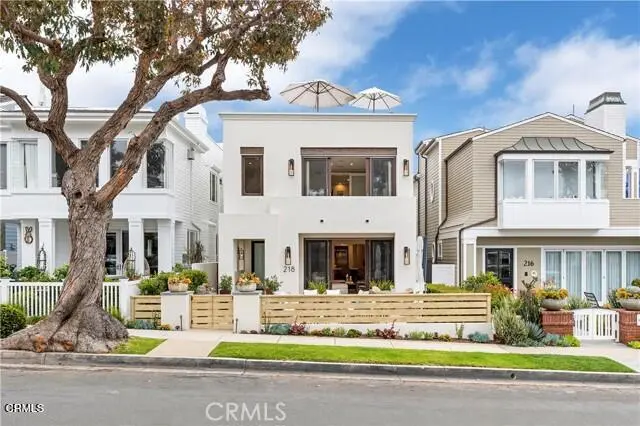 Single Family Residence for rent at 218 Narcissus Avenue, Newport Beach, CA featuring 4 beds and 6 baths